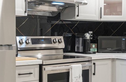 Whitchurch-Stouffville House | The Baker Hill Executive Suite