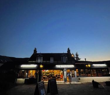 Aviemore Hotel | The Balavoulin - Pub with Rooms