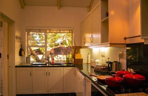 Voelklip House | The Bali Cottage, Voëlklip