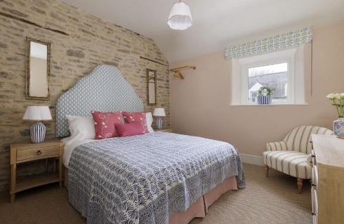 Cirencester House | The Barley Apartment at Cowley House