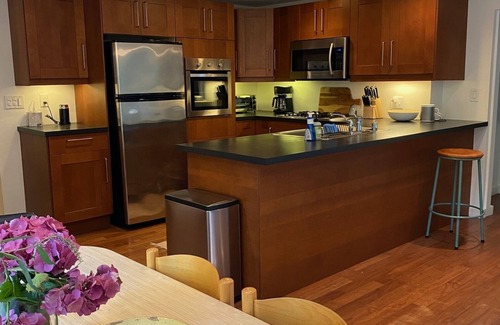 Villa Grande House | The Barn: Secret Garden in the redwoods, hot tub, walk to river