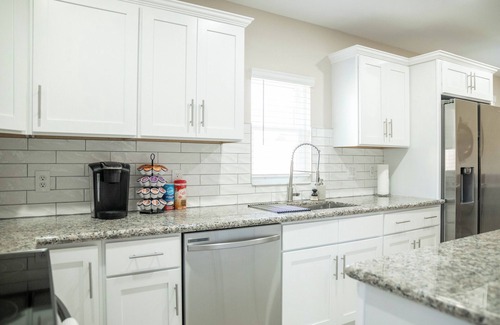 Ocean Springs Cottage | The Barn - w/GOLF CART! Close to the beach & downtown Ocean Springs!