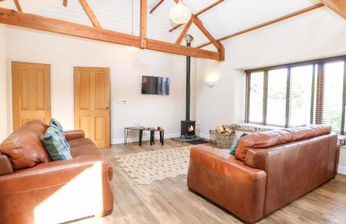 Felmingham House | The Barnhouse