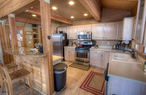 Kings Beach House | The Bass Chalet 3 Bedroom Home by RedAwning