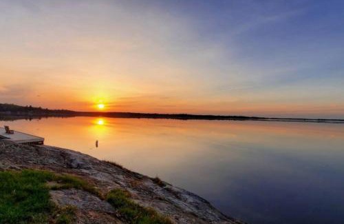 Ray House | The Bay View Lodge!