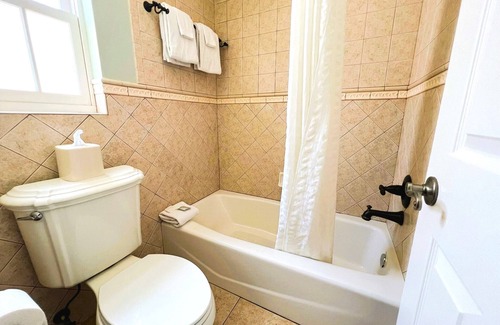 Old Town Hotel | The Bayfront Inn