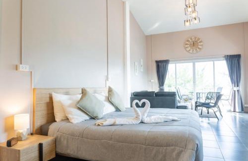 Cha-am Hotel | THE BEACH CHA AM Suites