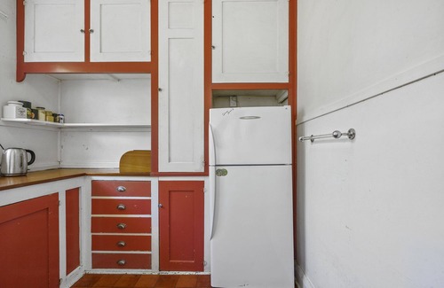 Wellington Region House | The Beach Cottage - Paekakariki Holiday Home