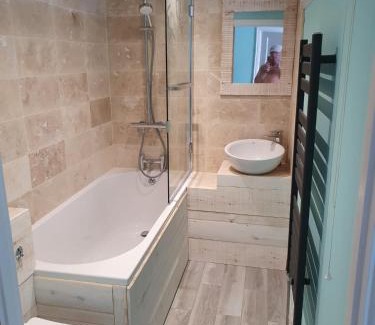 Exmouth House | The Beach House-Devon- On the beach- sleeps 20