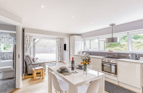 Crantock Cottage | THE BEACH HOUSE, pet friendly, country holiday cottage in Crantock