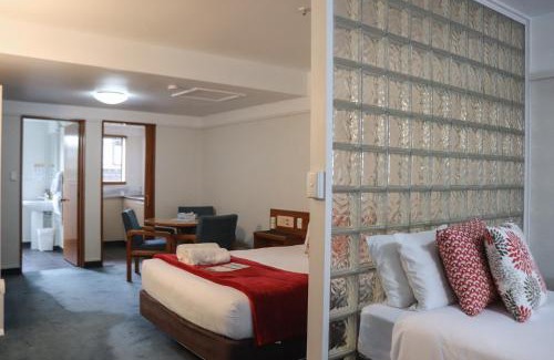 Tahunanui Hotel | The Beachcomber Hotel