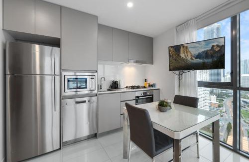 Surfers Paradise Apartment | The Beachfront - 22F Skyline and Ocean view Studio with View Pool Gym Sauna