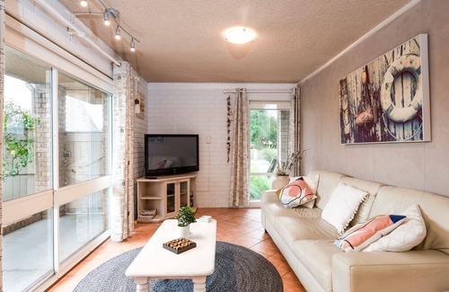 Portarlington Apartment | The Beachy Unit - Bright and fresh interior, with pool and close proximity to town.