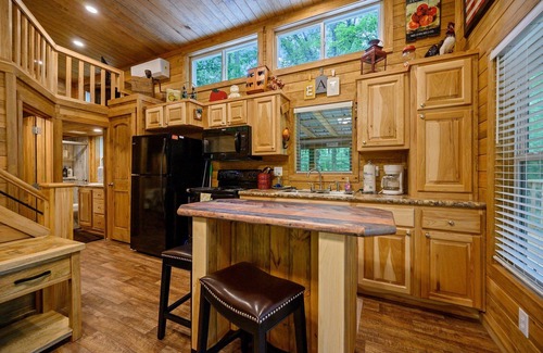 Broken Bow Cabin | The Bear Cave tiny cabin experience*3 cabins in 1*