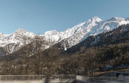 Les Houches Apartment | The Bear - Sauna Piscine - Face au Kandahar