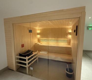 Les Houches Apartment | The Bear - Sauna Piscine - Face au Kandahar