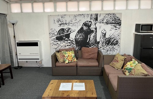 Malaga Cabin | The Beaver Lodge at Dragonfly Lake