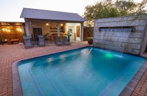 Hoedspruit Cabin | The Belgium Inn