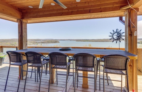 Prairie Creek House | The Best Views on Beaver Lake! Home w/Deck & BBQ