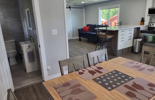 Tomahawk House | The Big House at Somo View Resort