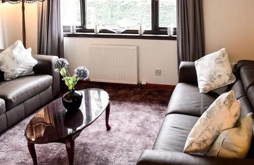 Nairn House | The Birches
