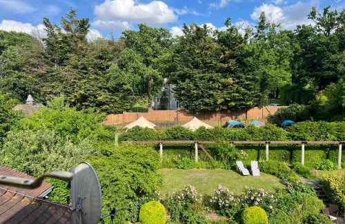 Garden Suburb House | The Bishop