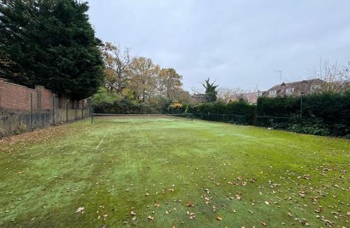 Garden Suburb House | The Bishop