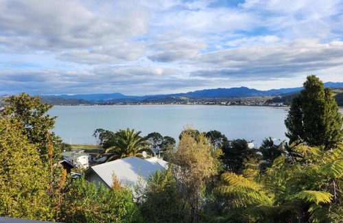 Whitianga Villa | The Black Chalet