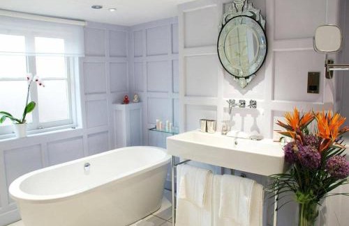 Fulmer House | The Black Horse Fulmer
