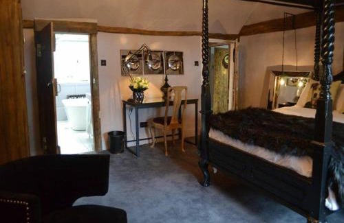 Fulmer House | The Black Horse Fulmer