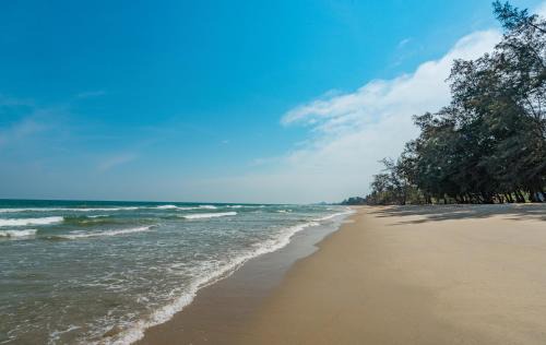 Thap Sakae Hotel | The Bloc @ Sea