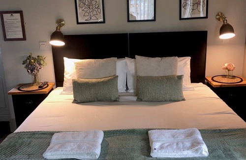 Clyst St Mary Hotel | The Blue Ball Inn