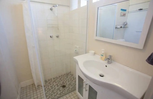 Shenton Park Apartment | The Blue Door Villa 2
