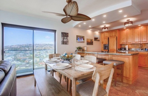 North Pacific Beach Condo | The Blue Grotto: 11th fl. ocean view+parking+pool!