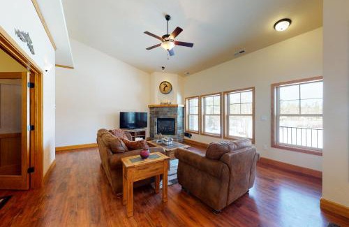 Dover Bay Apartment | The Blue Heron