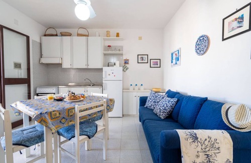 Capitolo Villa | The Blue House a stone's throw from the sea! Parking space