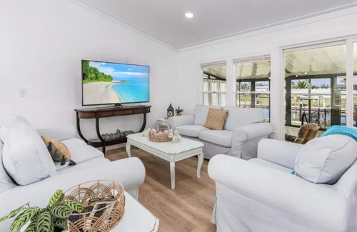 Flamingo Bay House | The Blue Pearl @ Flamingo Bay LLC