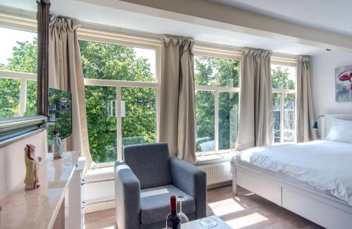 Grachtengordel-Zuid Bed & Breakfast | The Blue Stairs