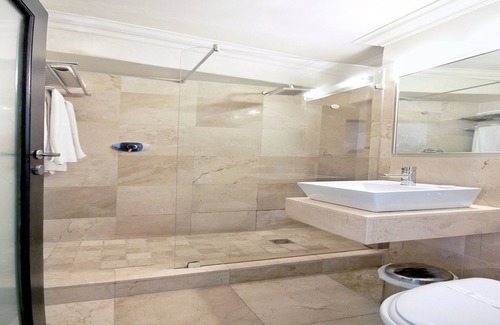 Durban Beachfront Hotel | The Blue Waters Hotel