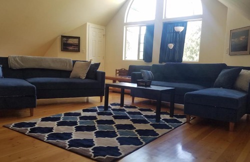 Sandpoint House | The Blueberry Suite