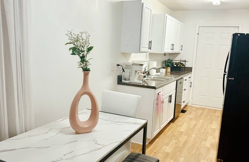 Irondale House | The Blush Boho Bungalow - 15 Miles from the Airport - 2br, 2 full bath with WiFi