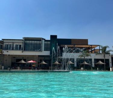 Tshwane House | The Blyde Crystal Lagoon Riverwalk Estate