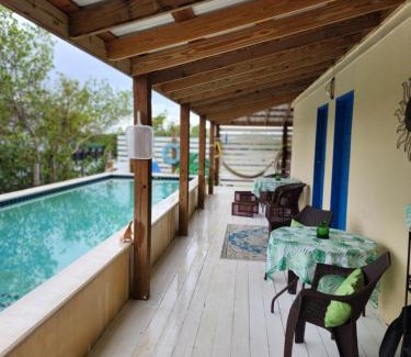 Vista Del Mar Bed & Breakfast | The BNB on Triggerfish Close to the airport