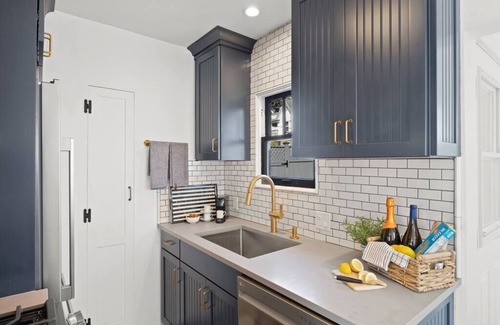 Ventura House | The Boat House at The Birdbath Bungalows