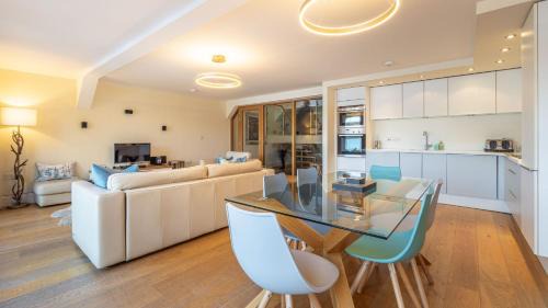 Ambleside House | The Boat House