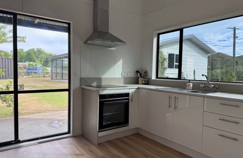 Tolaga Bay Apartment | The Boat Shed is a boutique, rustic style 2 bedroom studio close to the river.