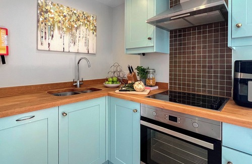 Waldringfield Cottage | The Boathouse : UK33900