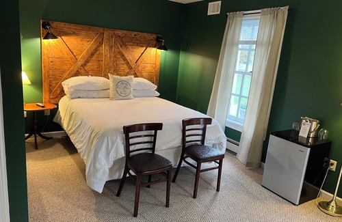 Warrensburg House | The Bond Inn Room #1