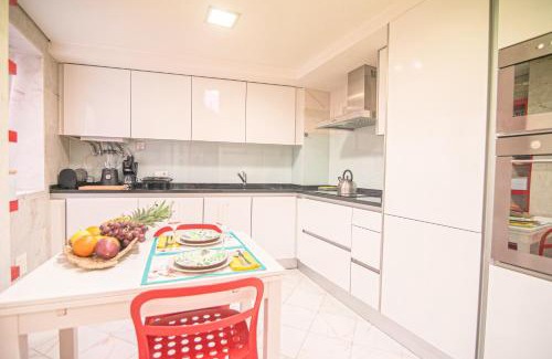 Sacramento Apartment | The Bonsai Apartment - Glamorous Chiado