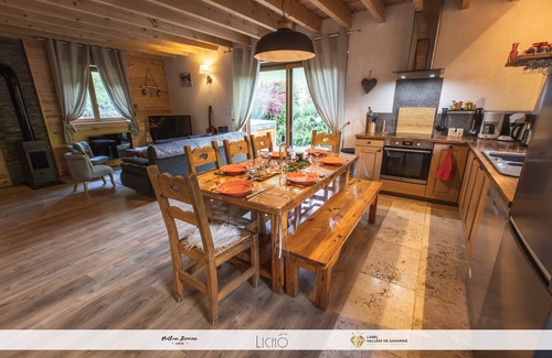 Gedre Ski Chalet | The Bordarriben Sauna and Spa